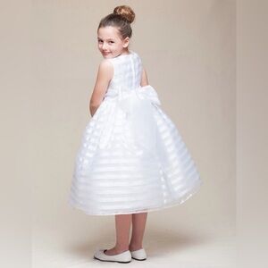 Jayne Copeland Girls 8 Long Dress great condition